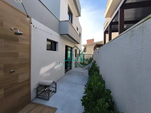 Imagem 2: Casa Duplex com 4 Suítes, Closet, 223m² e Varanda Gourmet à venda em Condomínio na
