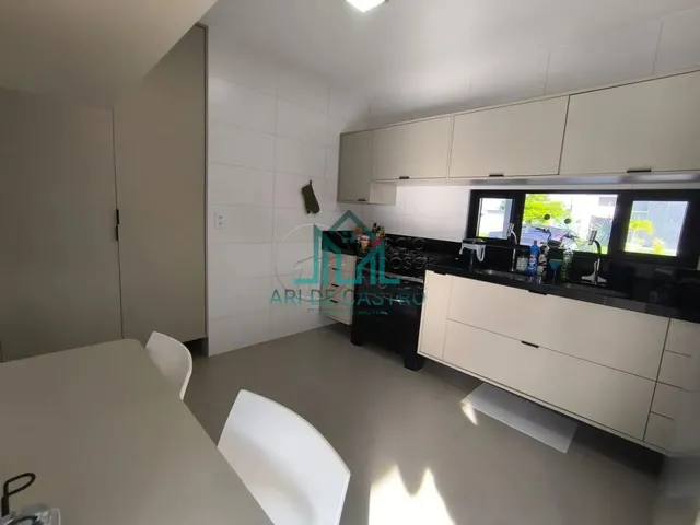 Imagem 15: Casa Duplex com 4 Suítes, Closet, 223m² e Varanda Gourmet à venda em Condomínio na