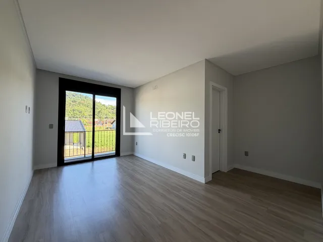 Imagem 12: Casa Sobrado com 3 dormitórios suítes à venda, 159,20 m² no bairro Padre Martinho