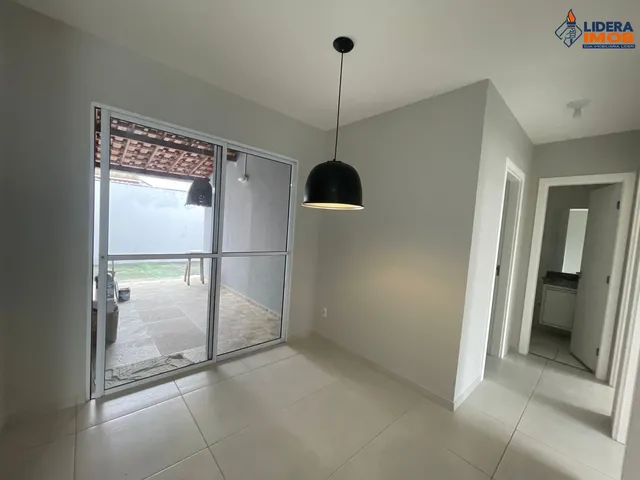 Imagem: A casa em condomínio possui 3 Dormitórios, 1 Suíte, 2 Banheiros
