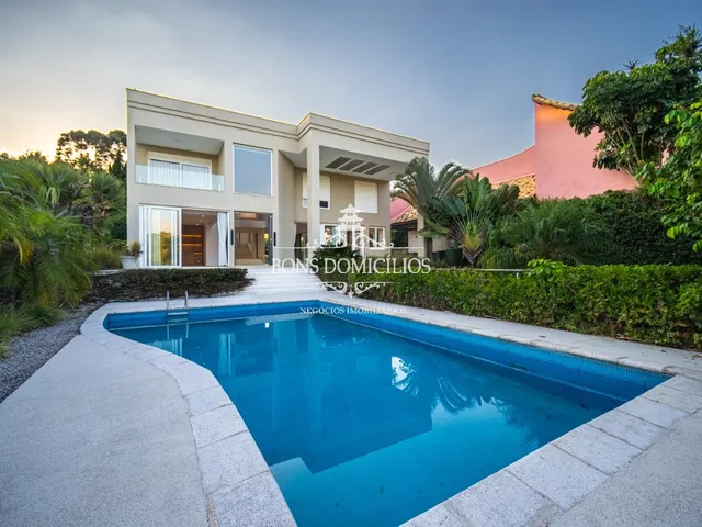 Imagem: Casa de luxo em condomínio fechado em Cotia-SP