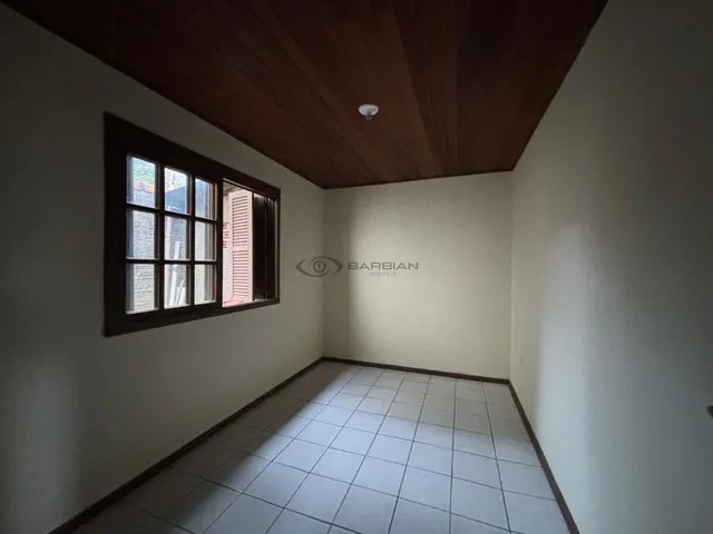 Imagem 5: Imobiliária Santa Cruz do Sul. Casa de esquina com 03 dormitórios, no Bairro São