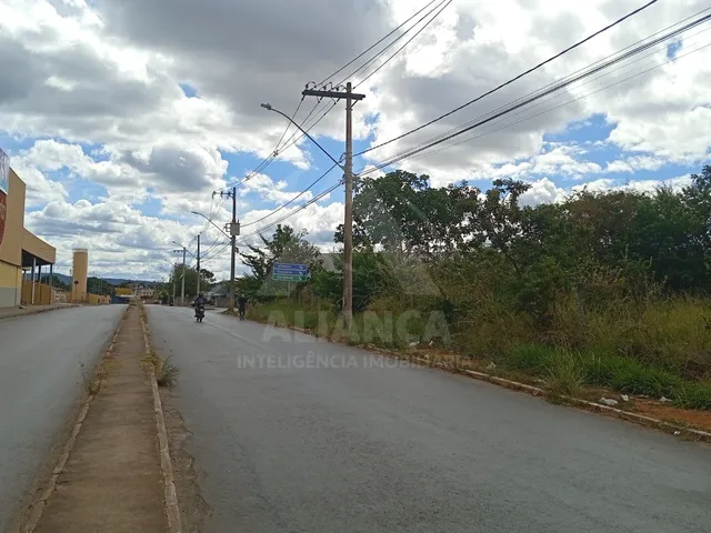 Imagem: AREA COMERCIAL em MONTES CLAROS - MG, VILA