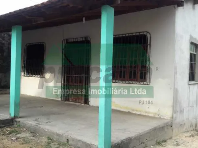 Imagem: A casa possui 3 Dormitórios, 1 Banheiro, 1 Vaga na