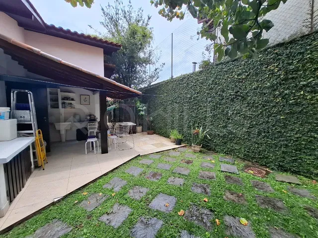Imagem 2: Casa de 4 quartos à venda no Ubá 3, com 998m², em Itaipu, Niterói/RJ