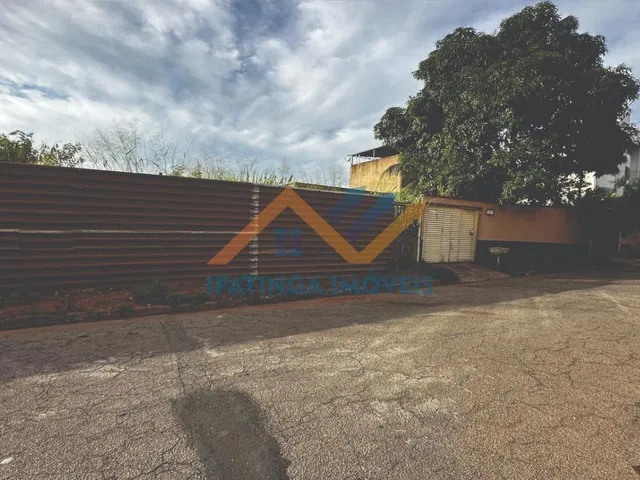 Imagem: O terreno possui 300m² de Área e está localizado em