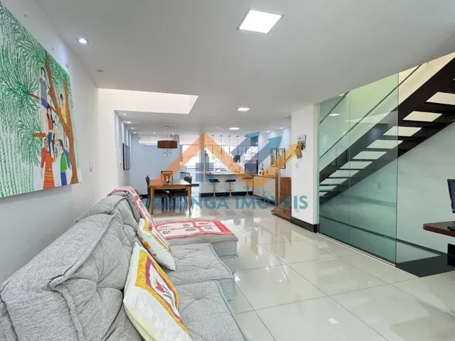 Imagem: Casa grande à venda no bairro Residencial