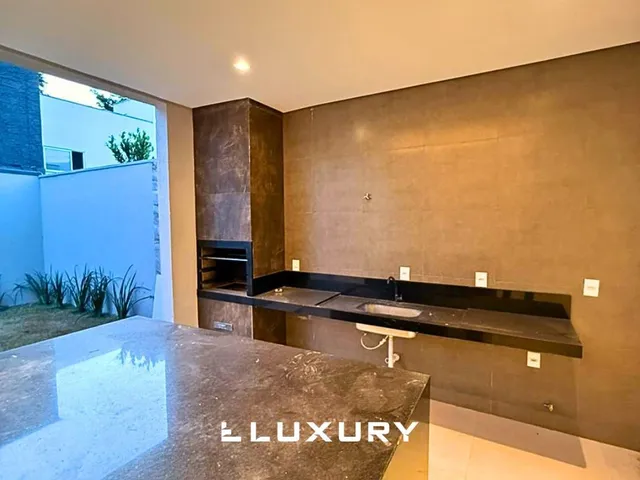Imagem 3: Casa com suíte master e piscina no Jardim Veneza