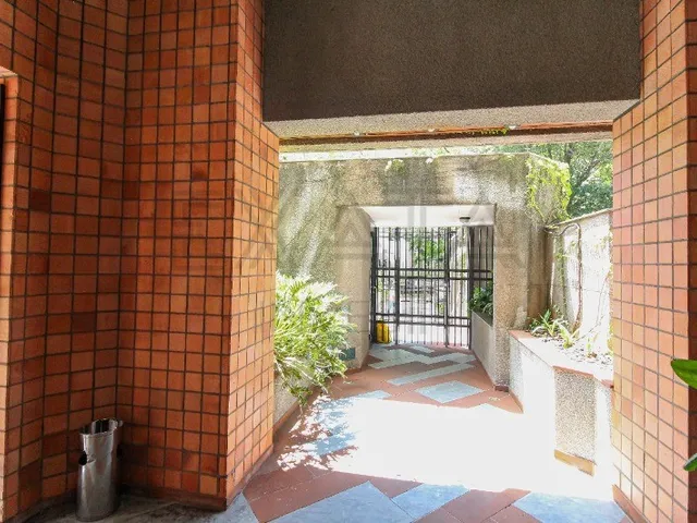 Imagem 10: Apartamento de Luxo à Venda ao lado do Fasano no Itaim Bibi - São Paulo-SP: Reformado