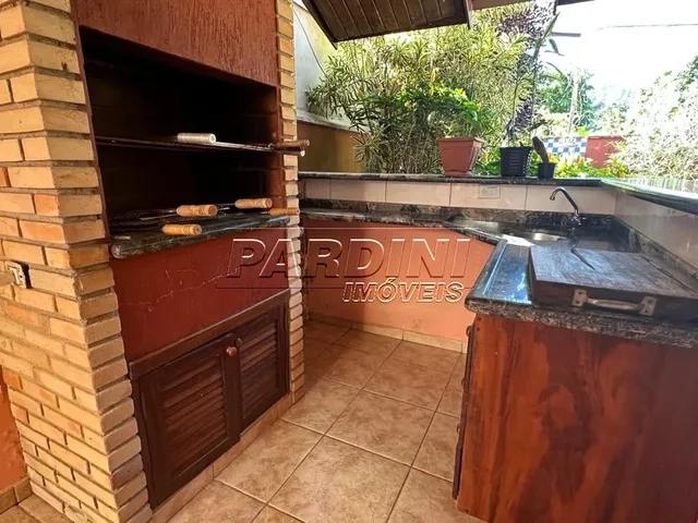 Imagem 10: Lindo Sobrado com 5 Suítes e Varanda com Espaço Gourmet, na Praia do Lázaro em Ubatuba!