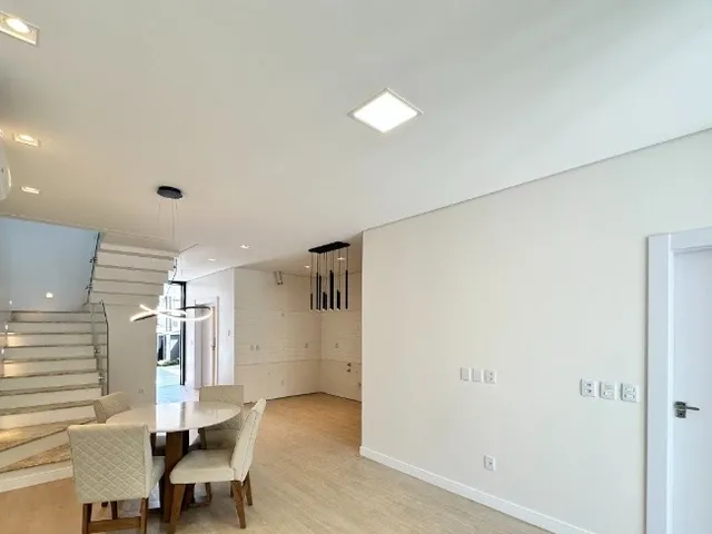 Imagem 6: Imperdível: Casa à venda em Joinville-SC, no bairro Jardim Sofia, com 3 quartos, 3