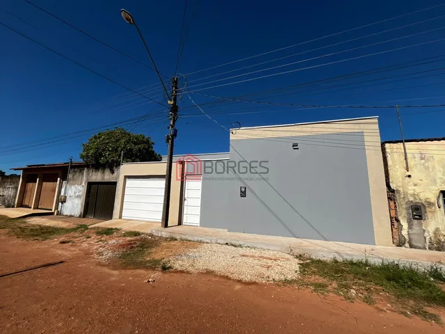 Imagem: A casa possui 5 Dormitórios, 2 Suítes, 4 Banheiros, 2 Vagas