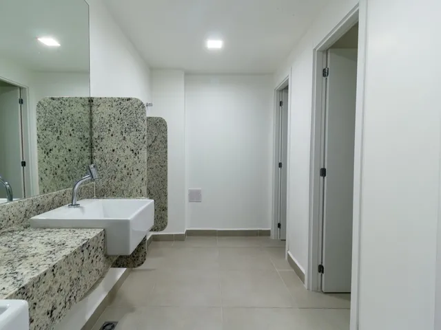 Imagem 7: Plus Portão - Lojas