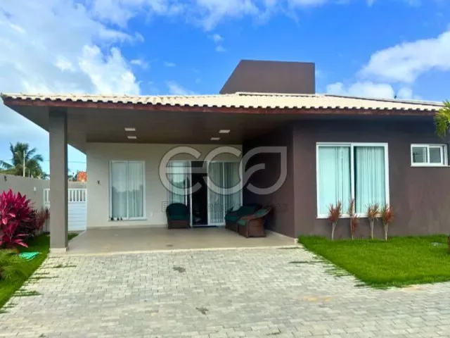 Imagem: A casa possui 3 Dormitórios, 3 Suítes, 4 Banheiros, 2