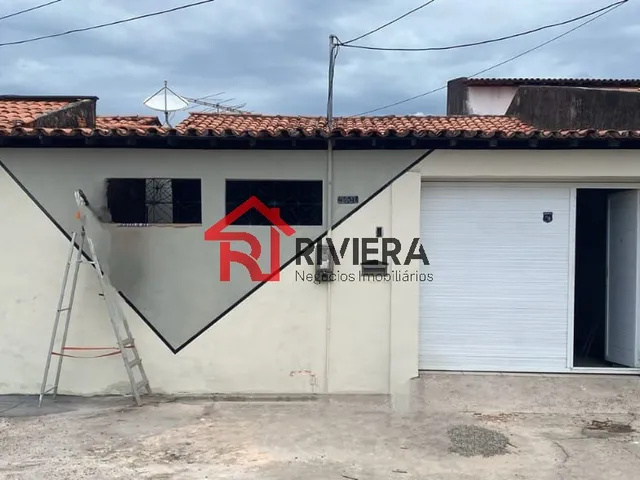 Imagem: A casa possui 3 Dormitórios, 2 Banheiros, 180m² de Área e