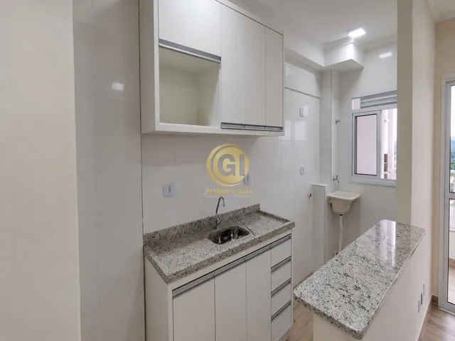 Imagem: O apartamento possui 2 Dormitórios, 1 Suíte, 2 Banheiros,