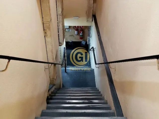 Imagem 9: Galpão 600m² ? Escritórios e Vão Livre ? 15 Vagas de Garagem