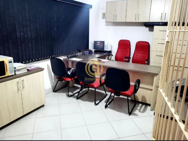 Imagem 10: Galpão 600m² ? Escritórios e Vão Livre ? 15 Vagas de Garagem