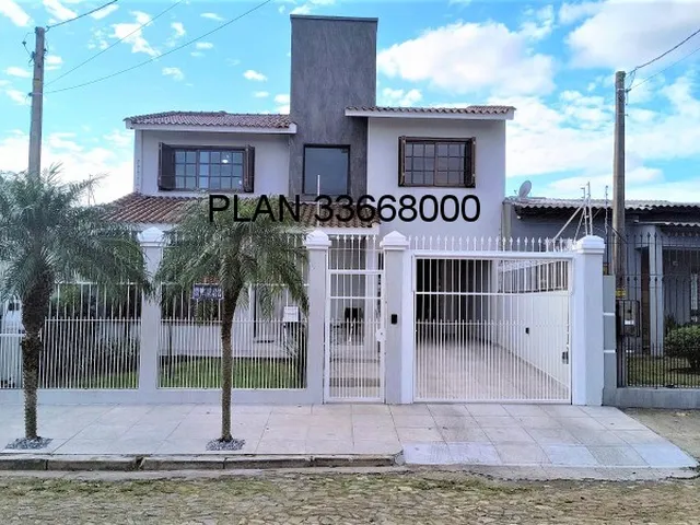 Imagem: Casa espaçosa com piscina e sistema fotovoltaico