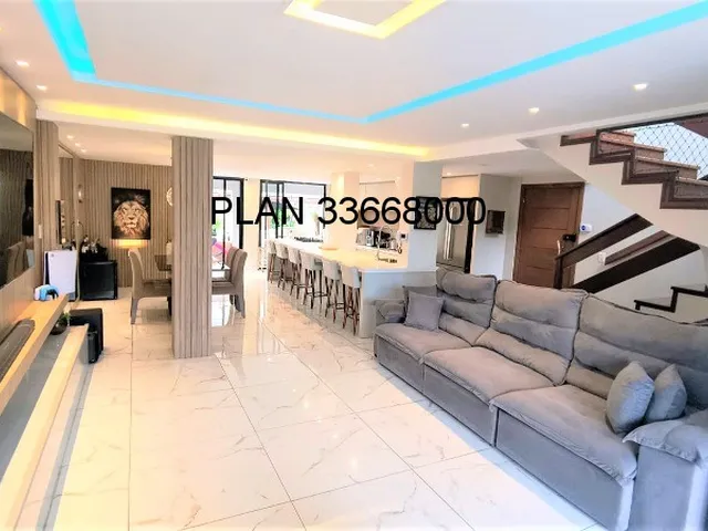 Imagem 7: Casa espaçosa com piscina e sistema fotovoltaico proporcionando economia