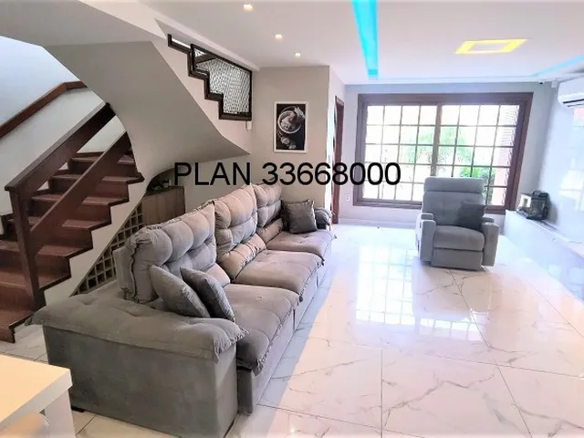 Imagem 3: Casa espaçosa com piscina e sistema fotovoltaico proporcionando economia