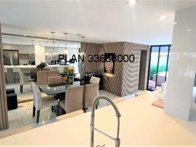 Imagem 14: Casa espaçosa com piscina e sistema fotovoltaico proporcionando economia