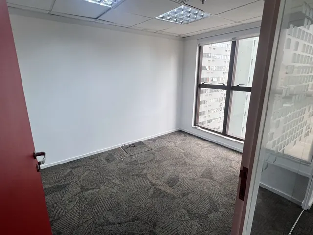 Imagem 13: Sala comercial - Edifício Século XXI
