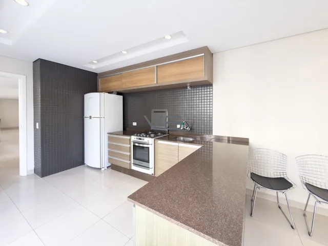 Imagem 13: Apartamento Padrão com 2 quartos, 1 vaga de garagem, 68m² privativos, no Batel