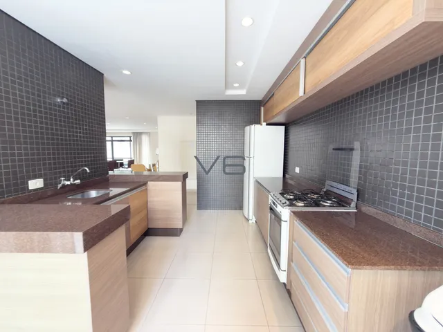 Imagem 9: Apartamento Padrão com 2 quartos, 1 vaga de garagem, 68m² privativos, no Batel