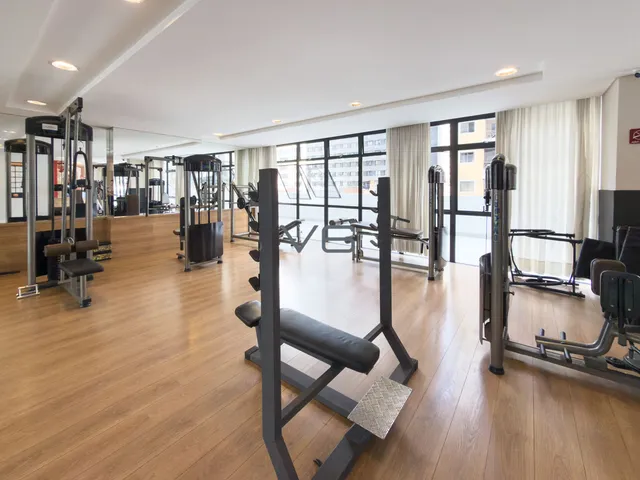 Imagem 2: Apartamento Padrão com 2 quartos, 1 vaga de garagem, 68m² privativos, no Batel