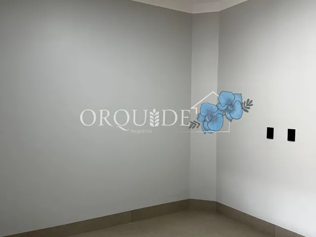 Imagem 2: Casa à venda em Rio Verde-GO: 4 quartos, 2 suítes, 1 sala, 2 banheiros, 3 vagas de