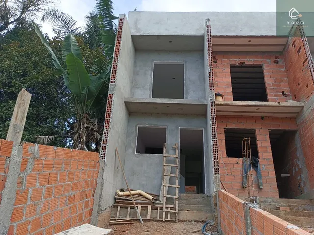 Imagem: A casa possui 2 Dormitórios, 1 Banheiro, 1 Vaga na