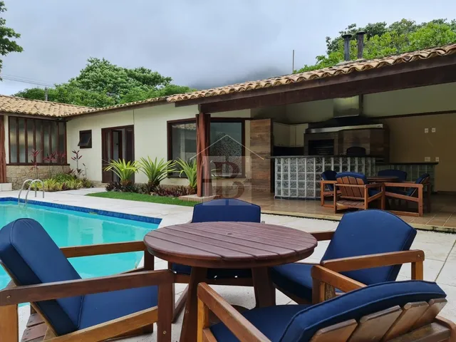 Imagem 9: Imperdível casa à venda em Niterói-RJ, Itacoatiara: 5 quartos, 4 suítes, 2 salas, 5