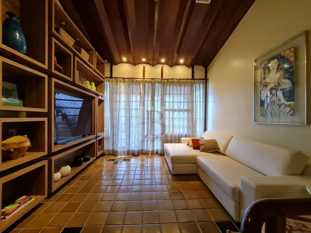 Imagem 3: Imperdível casa à venda em Niterói-RJ, Itacoatiara: 5 quartos, 4 suítes, 2 salas, 5
