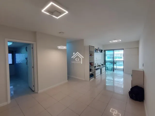 Imagem: O apartamento possui 4 Dormitórios, 1 Suíte, 2 Banheiros