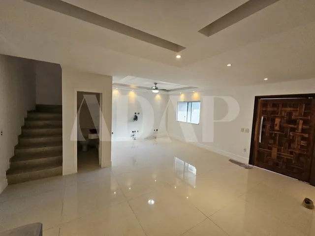 Imagem 8: Casa em Condomínio de Luxo em Vargem Pequena, Rio de Janeiro-RJ: 4 quartos, 1 suíte, 2