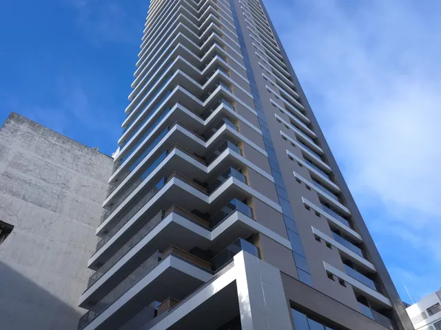 Imagem: VENDO LUXUOSO 3 SUÍTES NO CORREDOR DA VITÓRIA