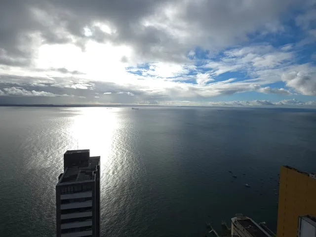 Imagem 2: VENDO LUXUOSO 3 SUÍTES NO CORREDOR DA VITÓRIA