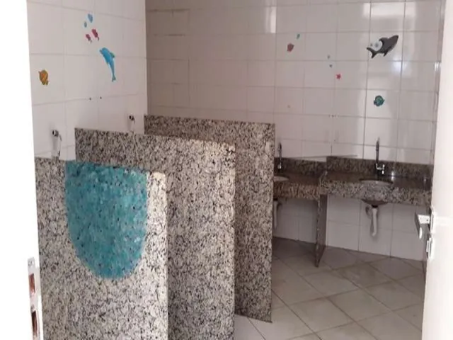 Imagem 13: Casa Comercial em Armação com 450m2