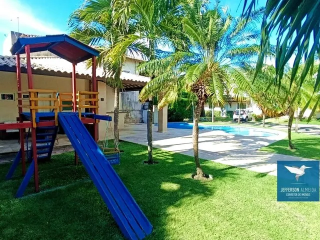 Imagem 2: Casa Duplex em Condomínio com Deck e Piscina Privativos, Móveis Planejados e a Poucos