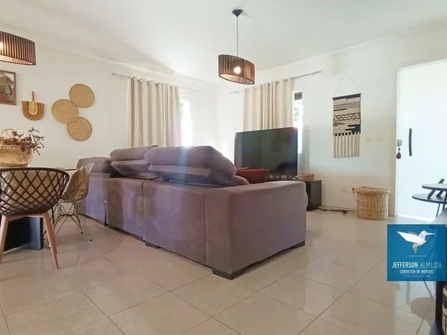 Imagem 6: Casa Duplex em Condomínio com Deck e Piscina Privativos, Móveis Planejados e a Poucos