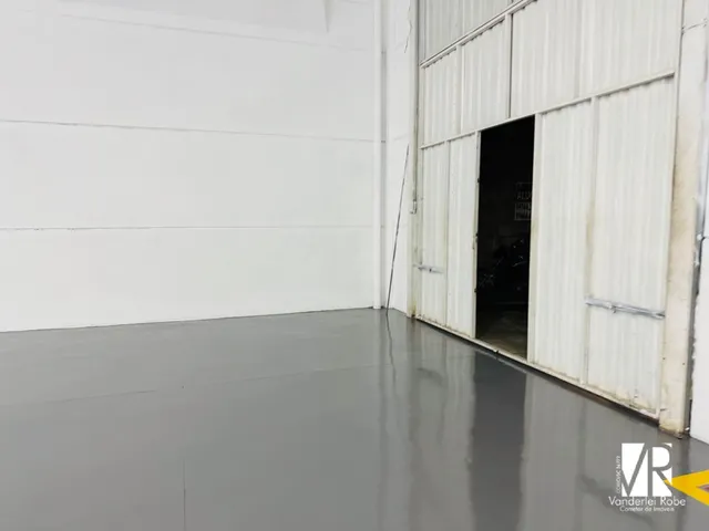 Imagem 9: Galpão Comercial de 158m² para Locação em Camboriú-SC, Bairro Tabuleiro