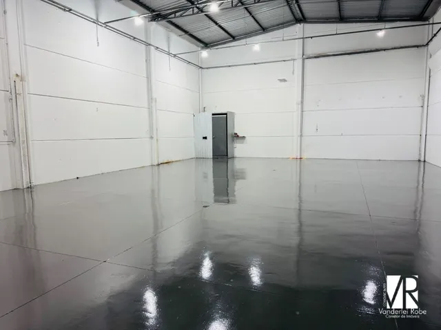 Imagem 8: Galpão Comercial de 158m² para Locação em Camboriú-SC, Bairro Tabuleiro