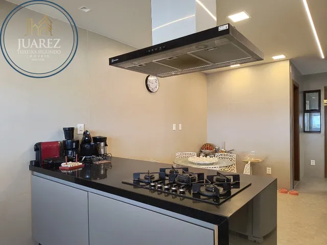 Imagem 2: CASA EXCLUSIVA À VENDA NO CONDOMÍNIO BUSCA VIDA, PÉ NA AREIA E COM 450M² CONSTRUÍDOS!