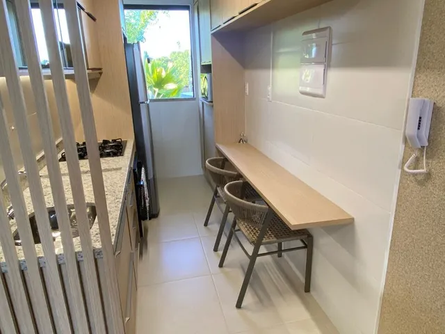 Imagem: O apartamento possui 2 Dormitórios, 1 Banheiro, 1 Vaga na garagem