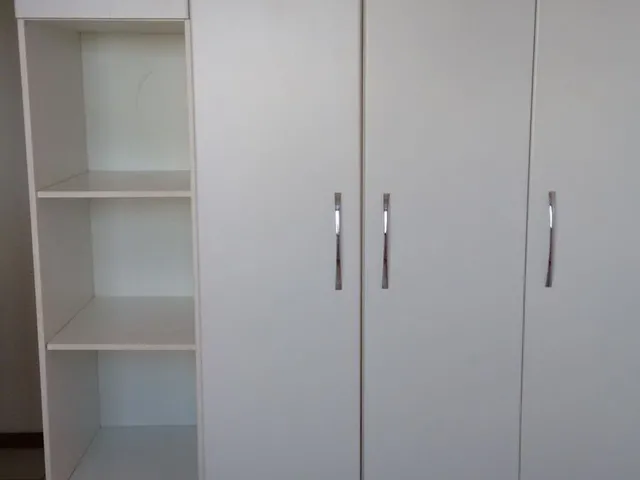 Imagem 10: Alugo Apartamento de 83m2 nascente com 3/4, 01 suíte, 02 vagas cobertas - Stiep com