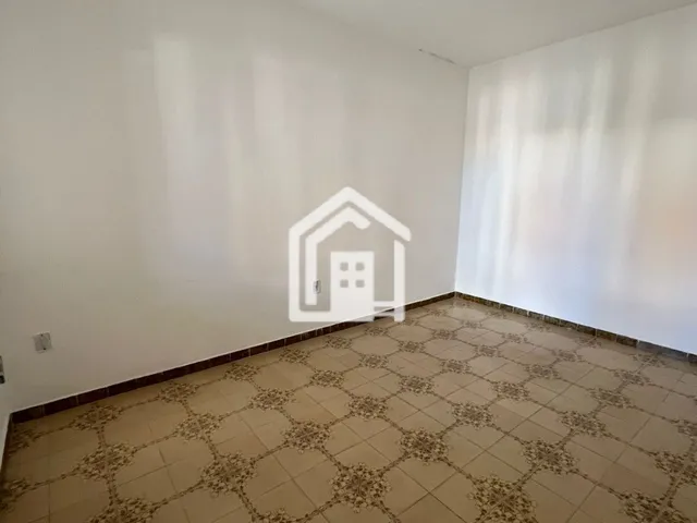 Imagem 4: Casa solta com 02 quartos e garagem para 02 carros em Piatã