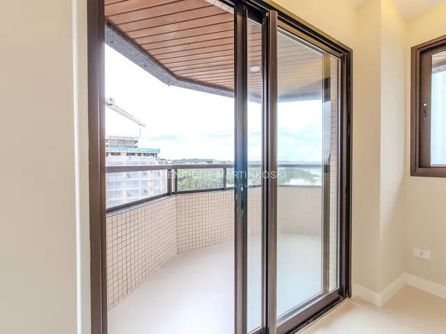 Imagem 15: Apartamento reformado com 161,07m² privativos, 3 quartos e 2 vagas no Ecoville Tower
