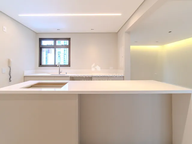 Imagem 11: Apartamento reformado com 161,07m² privativos, 3 quartos e 2 vagas no Ecoville Tower