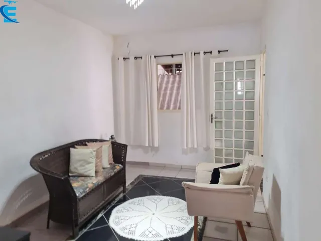 Imagem 15: Casa de 180 m² com 3 quartos (1 suíte), piscina, área gourmet e 4 vagas